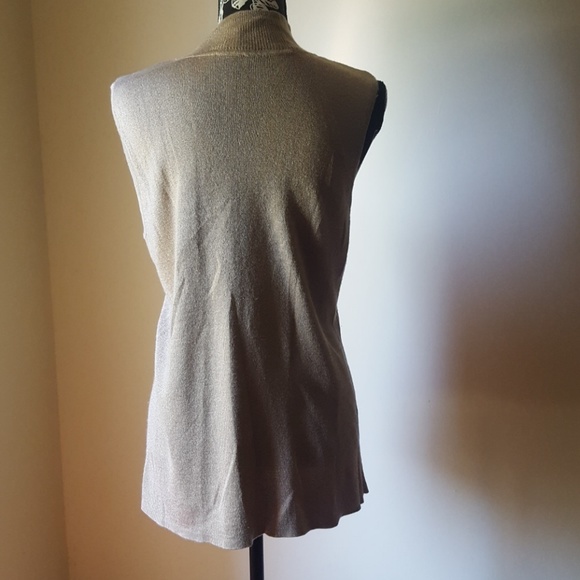 Chicos 💙Sleeveless Metallic Tunic Sweater - Picture 2 of 5